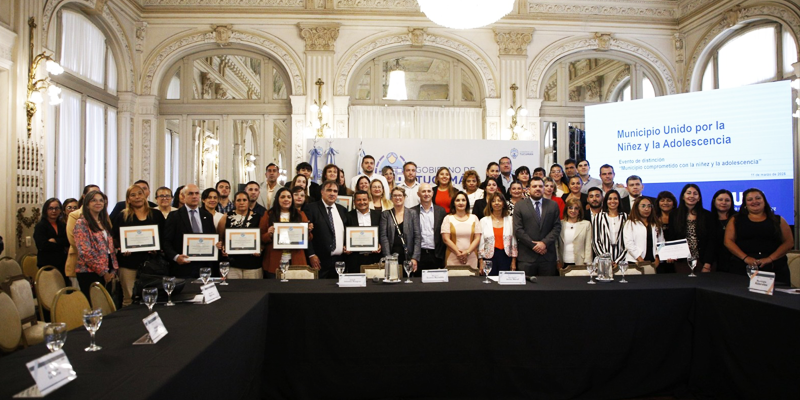 Compromiso por la Niñez y la Adolescencia